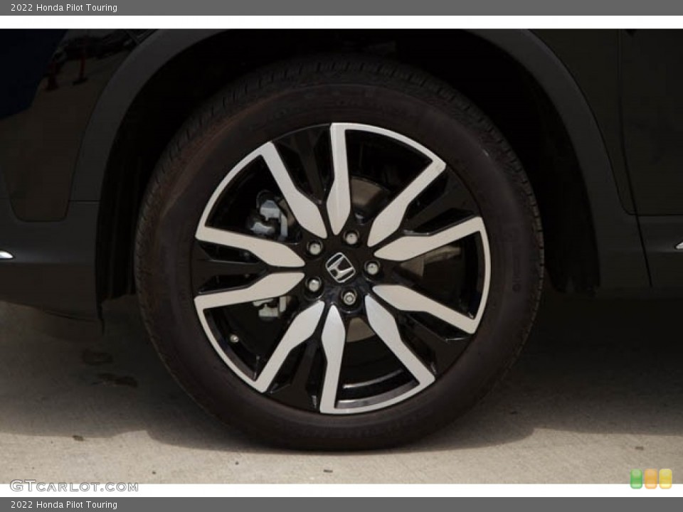 2022 Honda Pilot Touring Wheel and Tire Photo #143686336