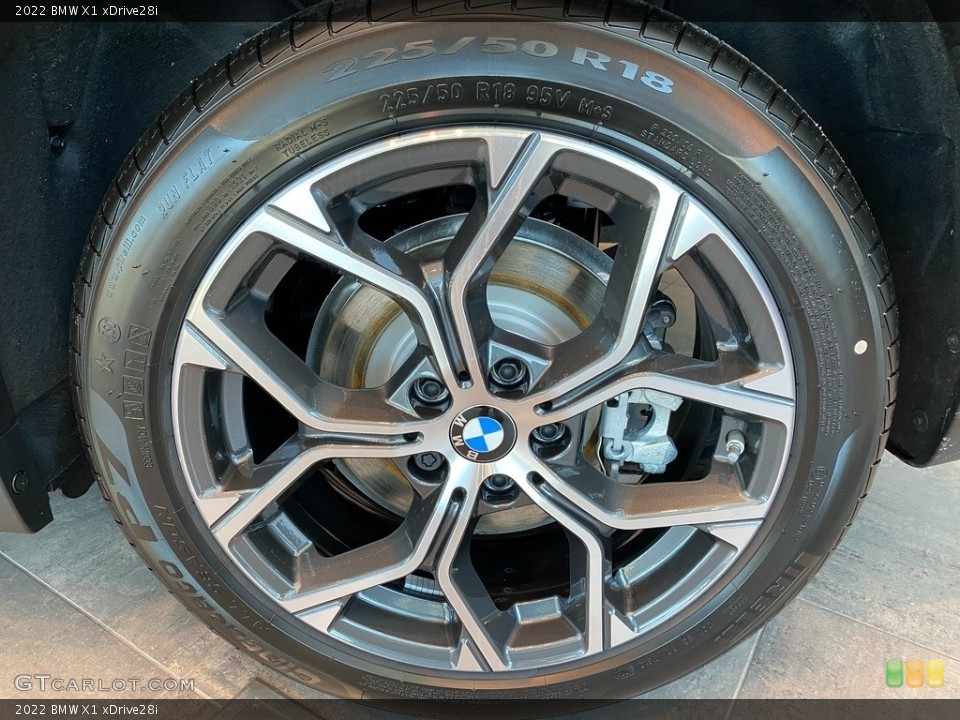 2022 BMW X1 xDrive28i Wheel and Tire Photo #143730622