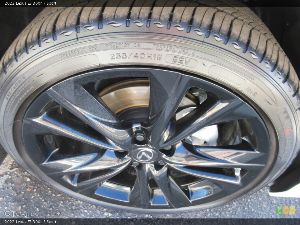 2022 Lexus ES Wheels and Tires