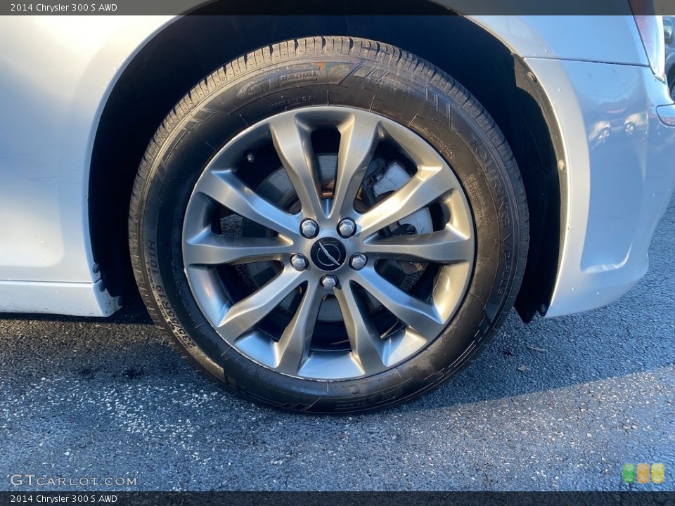 2014 Chrysler 300 S AWD Wheel and Tire Photo #143772606
