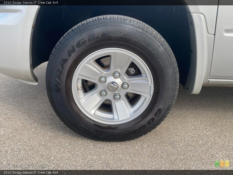 2010 Dodge Dakota ST Crew Cab 4x4 Wheel and Tire Photo #143847104