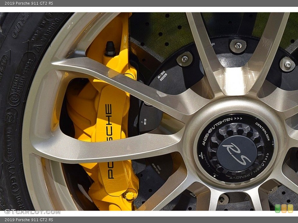 2019 Porsche 911 GT2 RS Wheel and Tire Photo #143874863