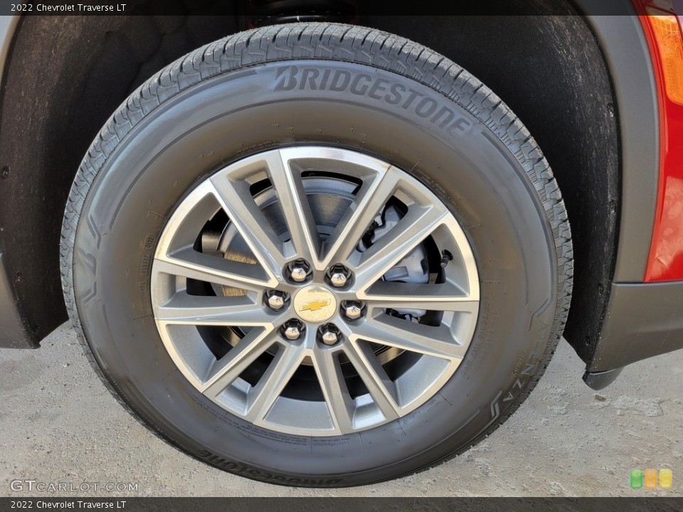 2022 Chevrolet Traverse LT Wheel and Tire Photo #144015596