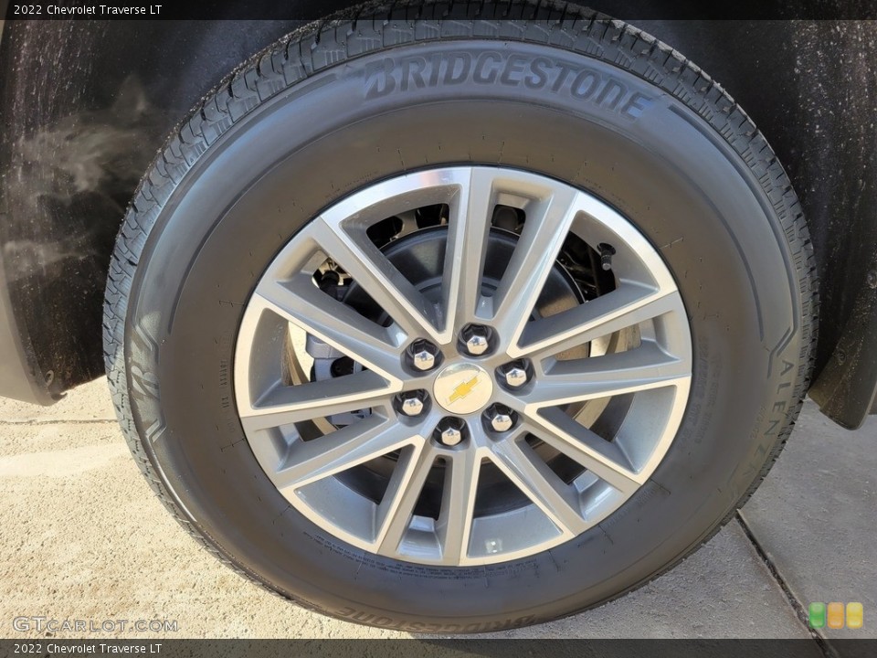 2022 Chevrolet Traverse LT Wheel and Tire Photo #144015617