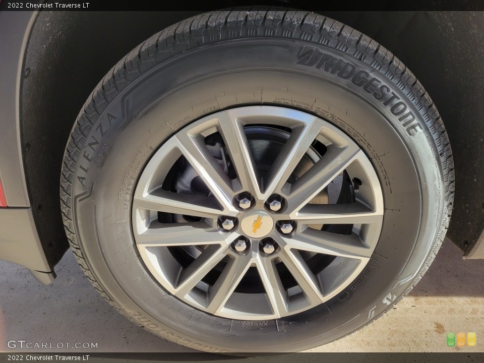 2022 Chevrolet Traverse LT Wheel and Tire Photo #144015653