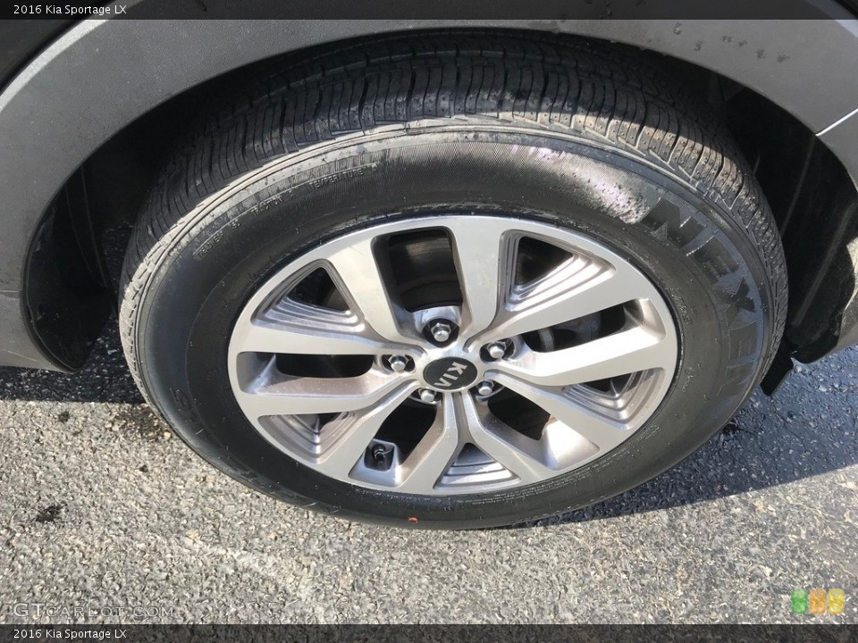 2016 Kia Sportage LX Wheel and Tire Photo #144026048