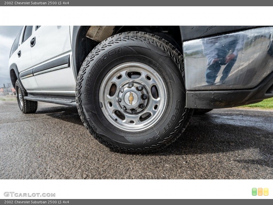 2002 Chevrolet Suburban 2500 LS 4x4 Wheel and Tire Photo #144065598