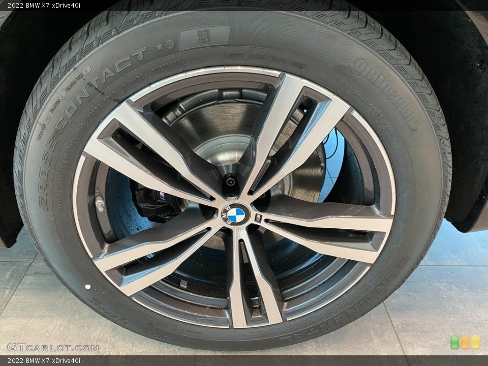 2022 BMW X7 xDrive40i Wheel and Tire Photo #144072620
