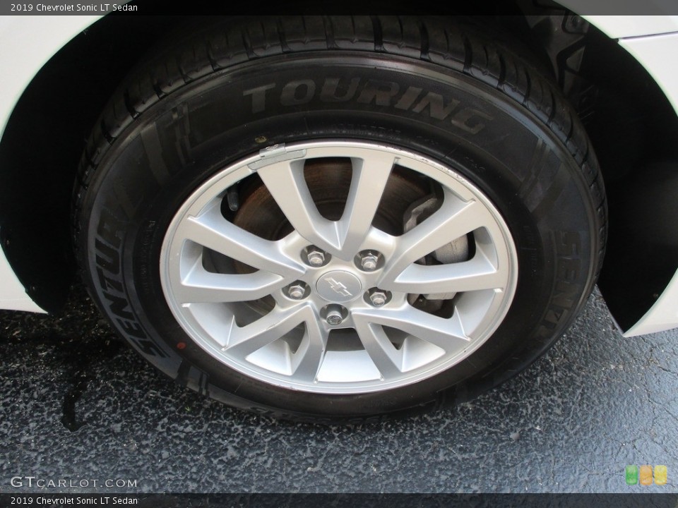 2019 Chevrolet Sonic LT Sedan Wheel and Tire Photo #144278872