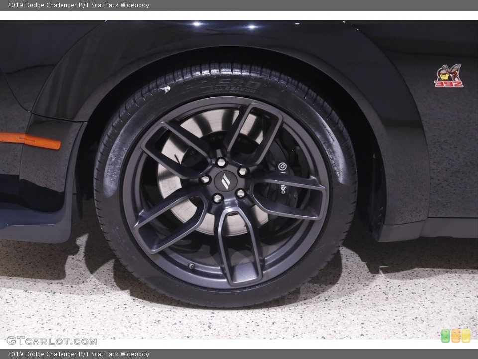 2019 Dodge Challenger R/T Scat Pack Widebody Wheel and Tire Photo #144365880