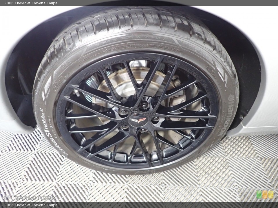 2006 Chevrolet Corvette Coupe Wheel and Tire Photo #144505911