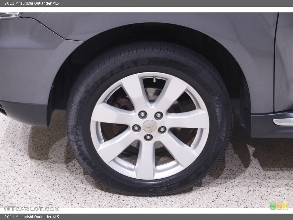 2011 Mitsubishi Outlander XLS Wheel and Tire Photo #144551250