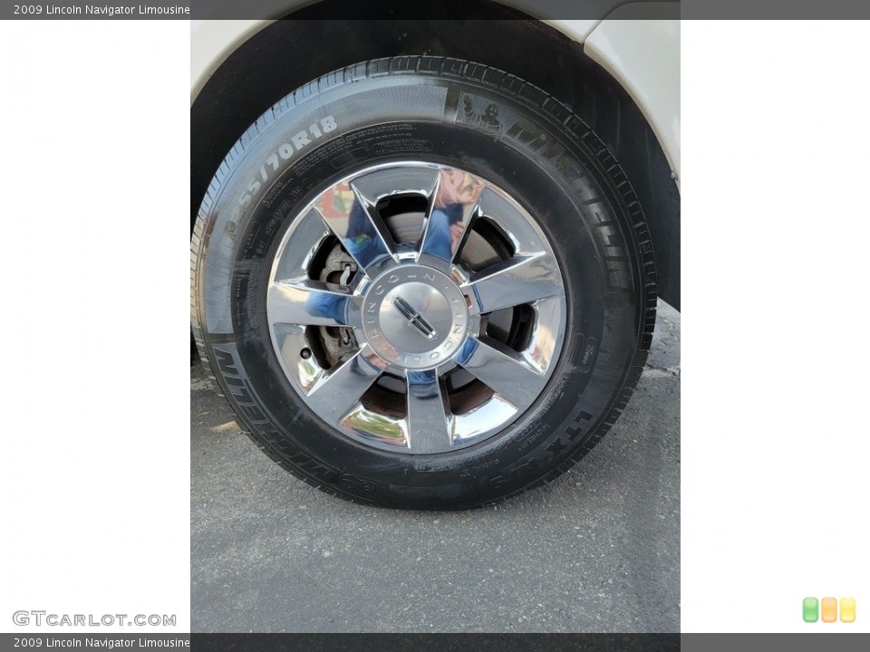 2009 Lincoln Navigator Limousine Wheel and Tire Photo #144575758