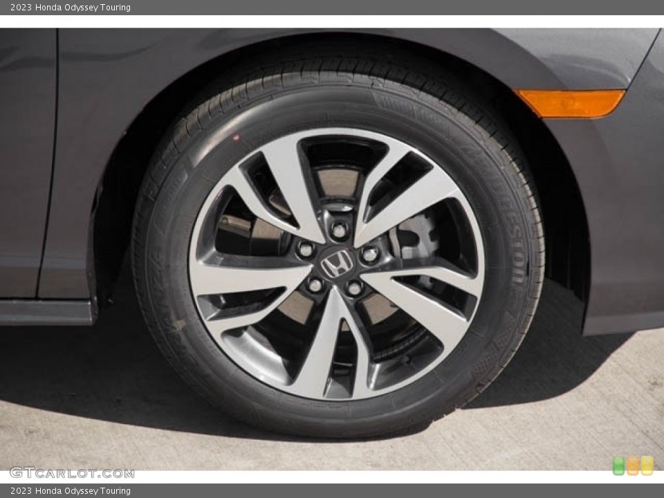 2023 Honda Odyssey Touring Wheel and Tire Photo #144701001