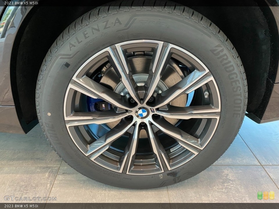 2023 BMW X5 M50i Wheel and Tire Photo #144706686