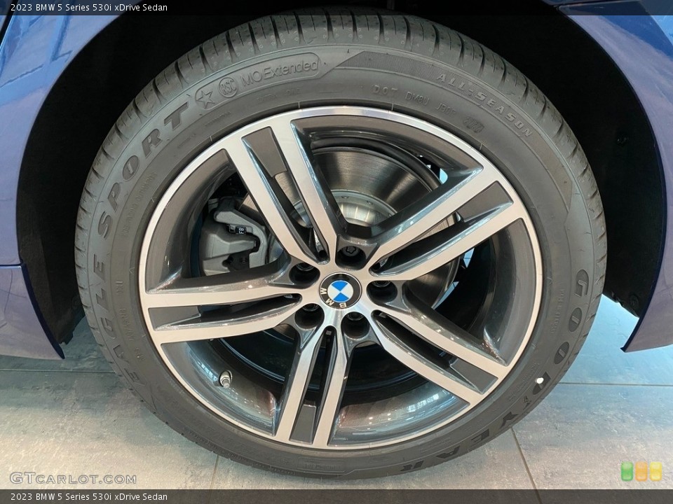 2023 BMW 5 Series 530i xDrive Sedan Wheel and Tire Photo #144785759