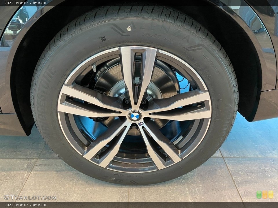 2023 BMW X7 xDrive40i Wheel and Tire Photo #144804955