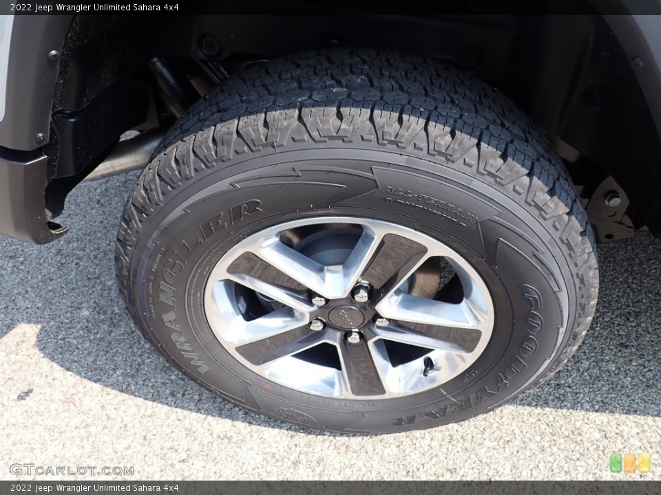 2022 Jeep Wrangler Unlimited Sahara 4x4 Wheel and Tire Photo #144887449