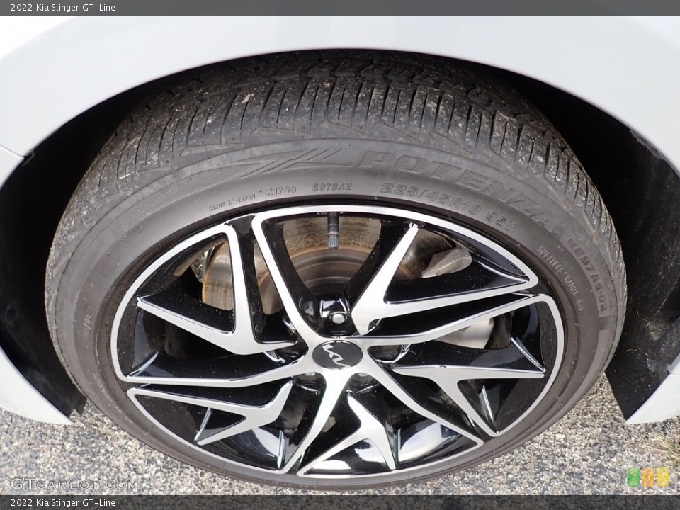 2022 Kia Stinger GT-Line Wheel and Tire Photo #144967394