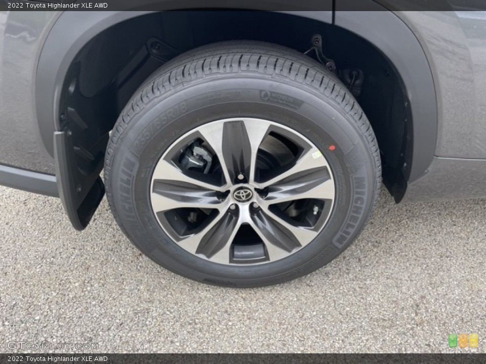 2022 Toyota Highlander XLE AWD Wheel and Tire Photo #145013788