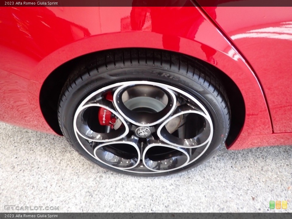 2023 Alfa Romeo Giulia Wheels and Tires