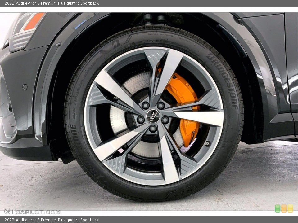 2022 Audi e-tron Wheels and Tires