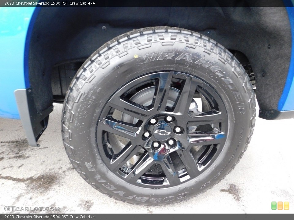 2023 Chevrolet Silverado 1500 RST Crew Cab 4x4 Wheel and Tire Photo #145081572