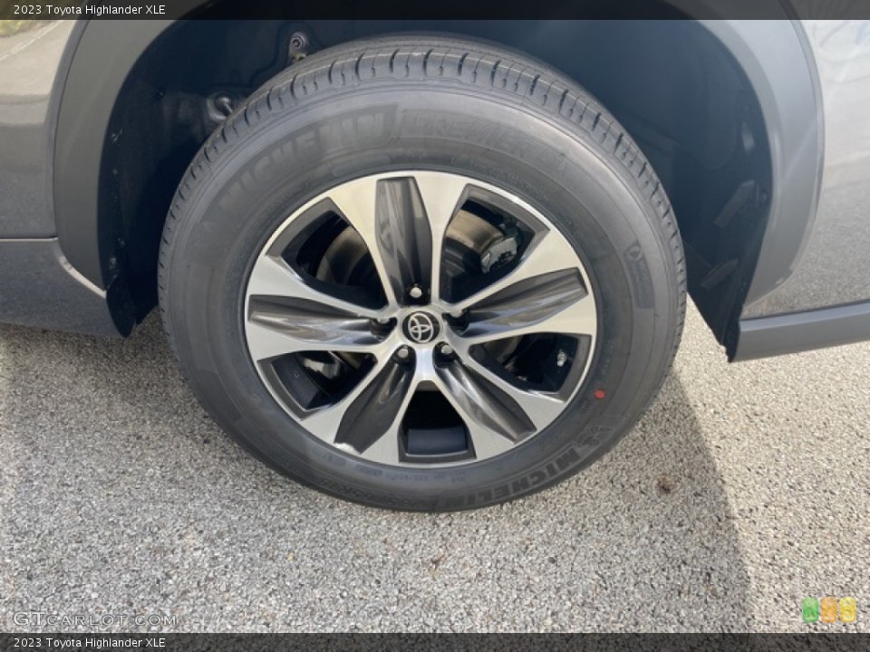 2023 Toyota Highlander XLE Wheel and Tire Photo #145134236
