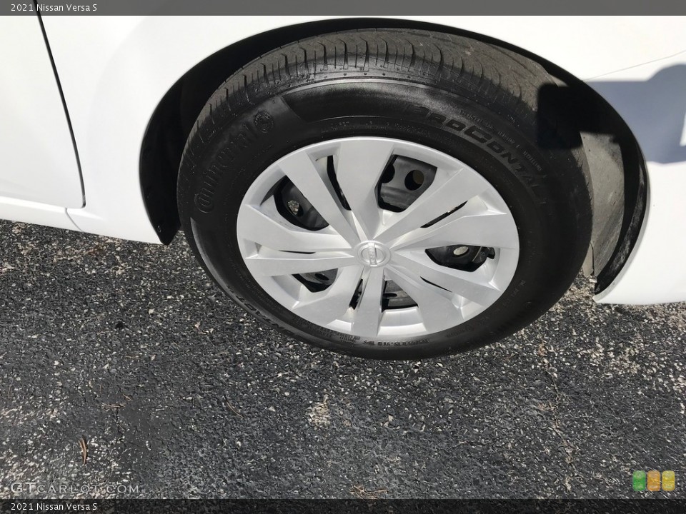 2021 Nissan Versa S Wheel and Tire Photo #145219592