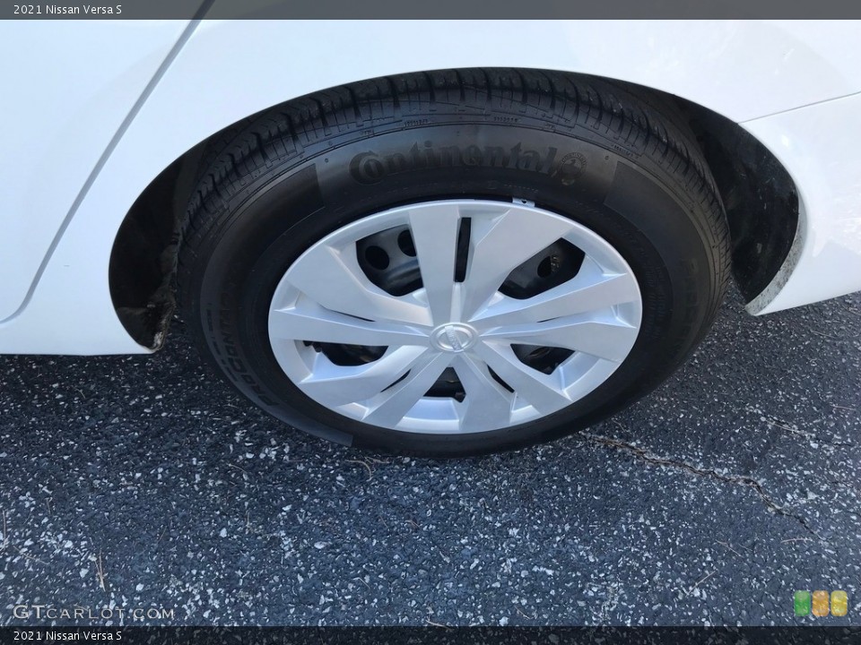 2021 Nissan Versa S Wheel and Tire Photo #145219613