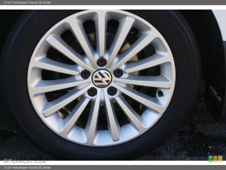 2016 Volkswagen Passat SE Sedan Wheel and Tire Photo #145226943