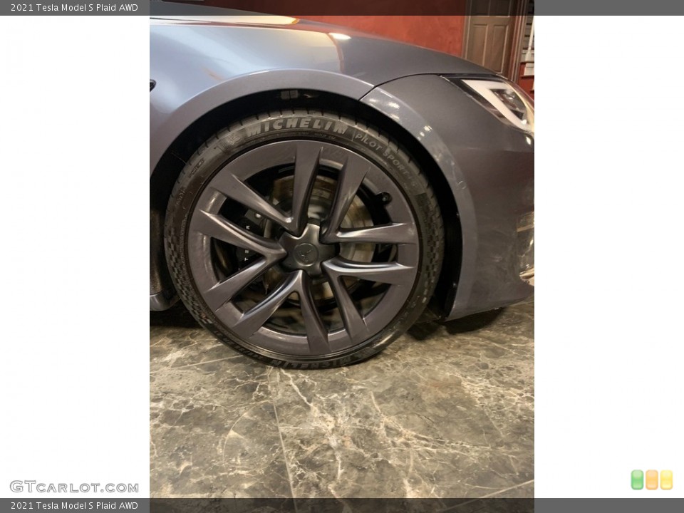 2021 Tesla Model S Wheels and Tires