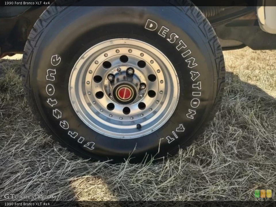 1990 Ford Bronco XLT 4x4 Wheel and Tire Photo #145308104