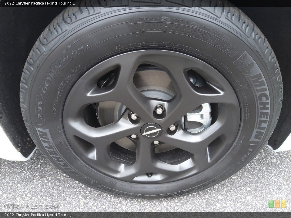2022 Chrysler Pacifica Hybrid Touring L Wheel and Tire Photo #145317722