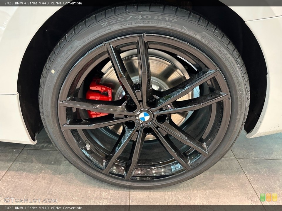 2023 BMW 4 Series M440i xDrive Convertible Wheel and Tire Photo #145388193