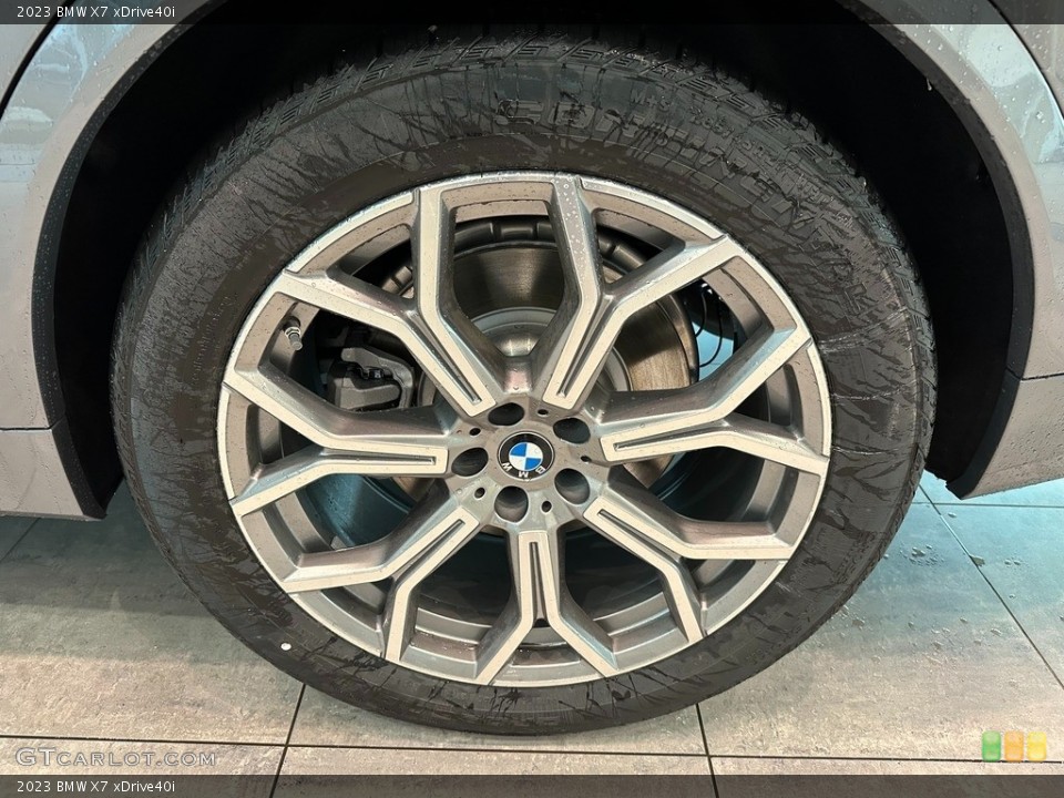2023 BMW X7 xDrive40i Wheel and Tire Photo #145419684