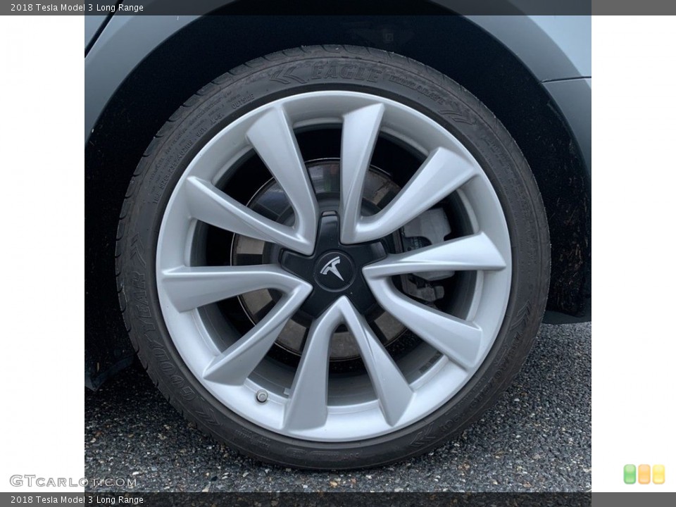 2018 Tesla Model 3 Long Range Wheel and Tire Photo #145500372