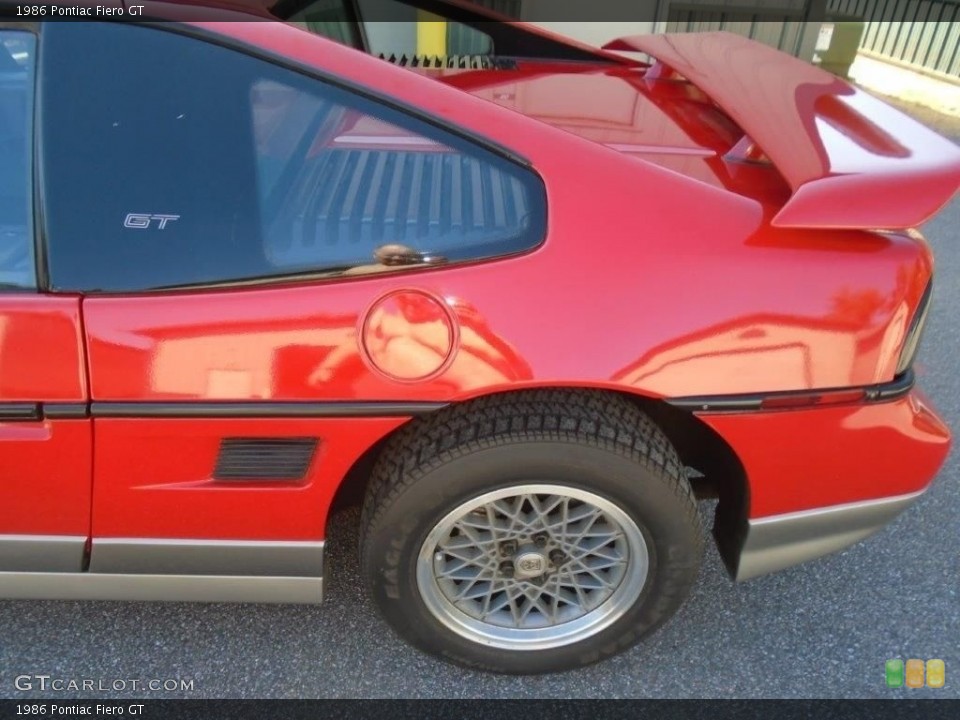 1986 Pontiac Fiero GT Wheel and Tire Photo #145511568