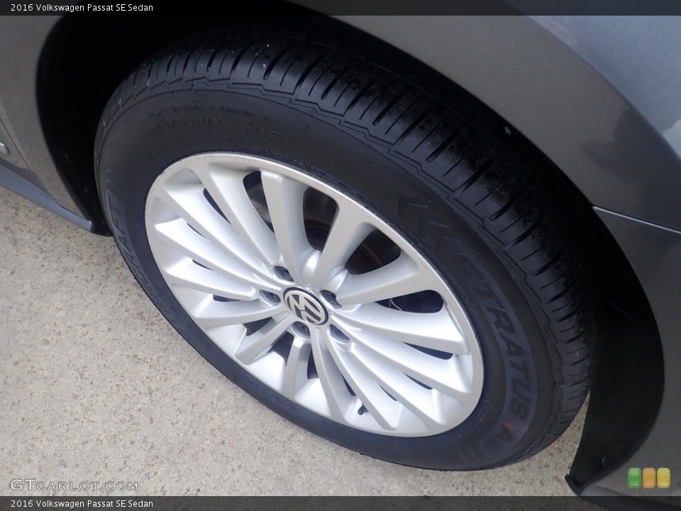 2016 Volkswagen Passat SE Sedan Wheel and Tire Photo #145513731