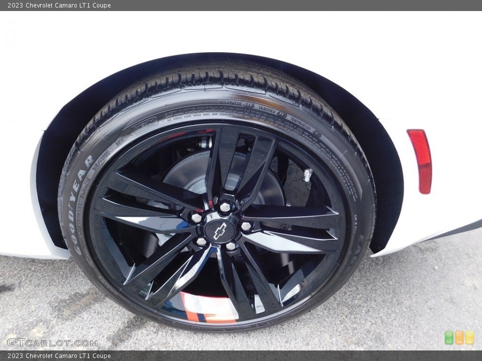 2023 Chevrolet Camaro LT1 Coupe Wheel and Tire Photo #145609641