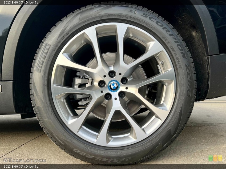 2023 BMW X5 xDrive45e Wheel and Tire Photo #145614114