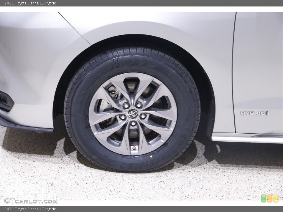 2021 Toyota Sienna LE Hybrid Wheel and Tire Photo #145616012