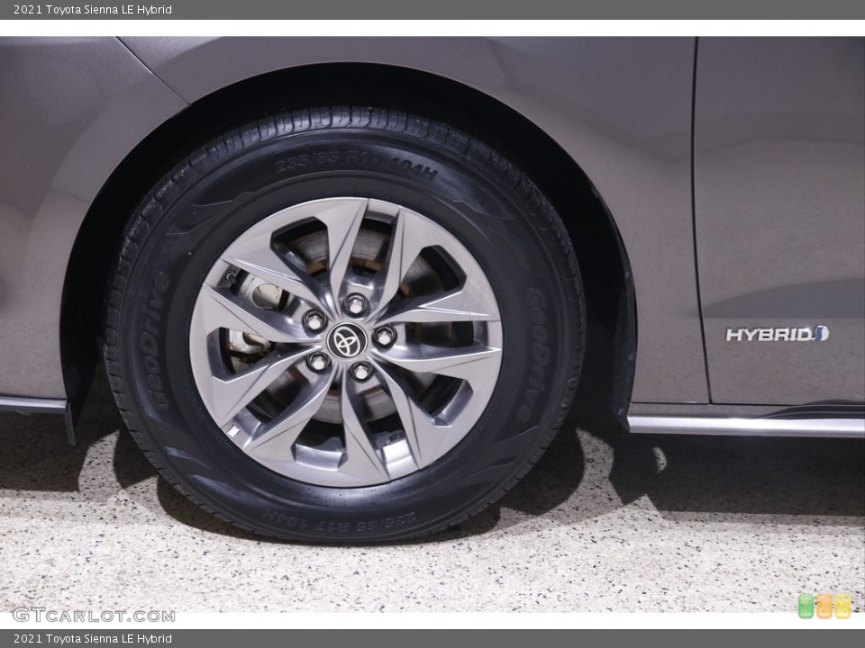 2021 Toyota Sienna LE Hybrid Wheel and Tire Photo #145686586