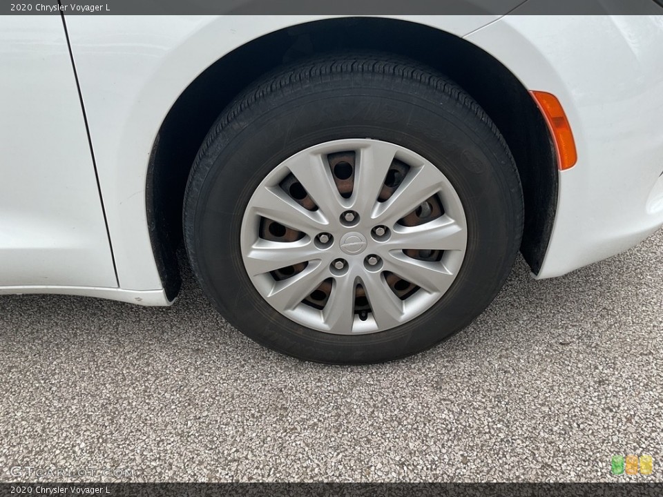 2020 Chrysler Voyager Wheels and Tires