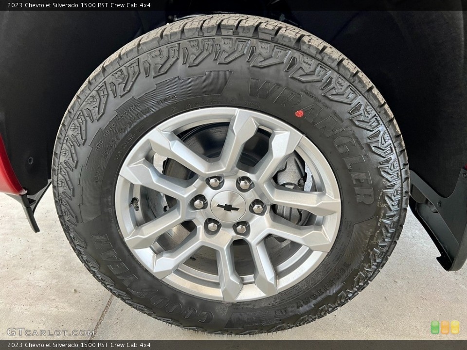 2023 Chevrolet Silverado 1500 RST Crew Cab 4x4 Wheel and Tire Photo #145725402