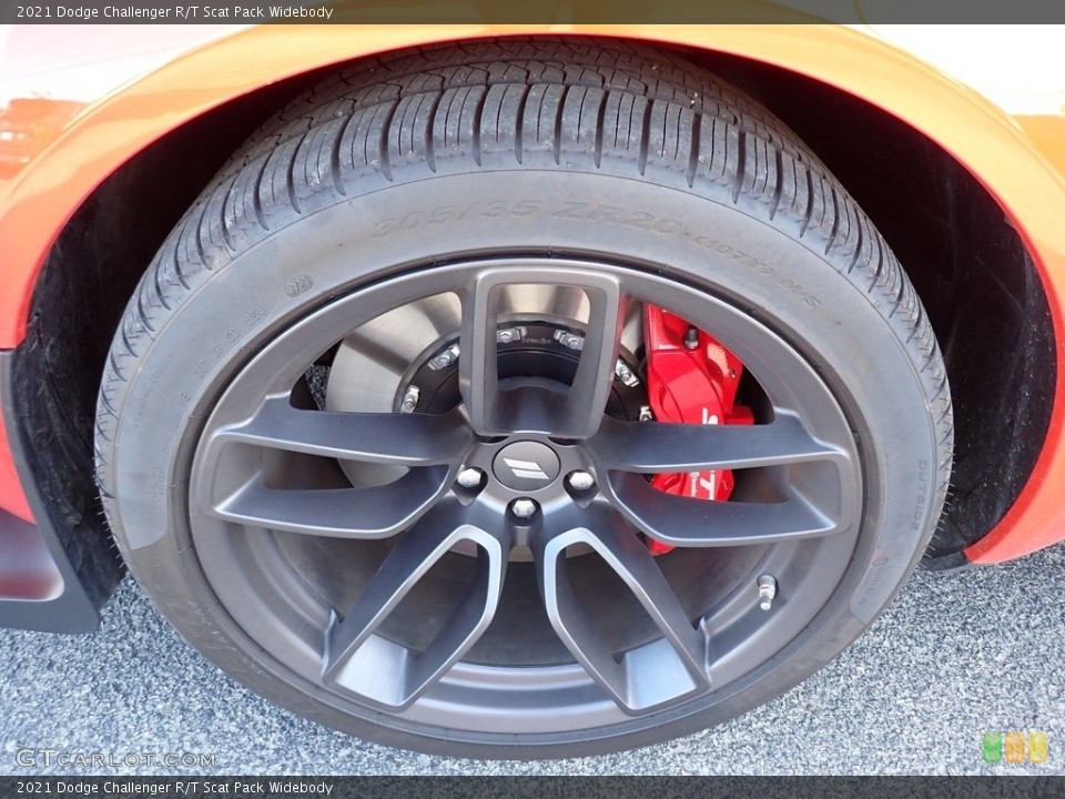 2021 Dodge Challenger R/T Scat Pack Widebody Wheel and Tire Photo #145747156