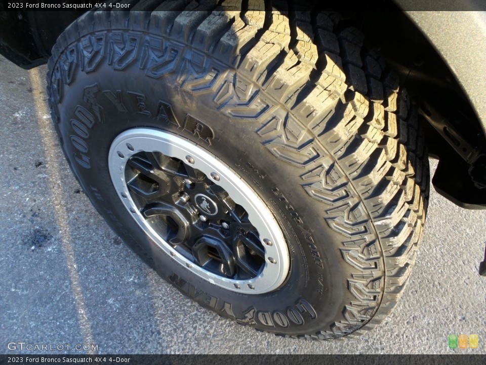 2023 Ford Bronco Sasquatch 4X4 4-Door Wheel and Tire Photo #145791920