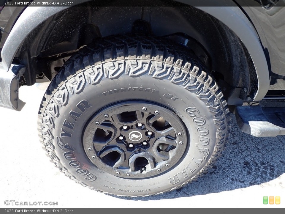 2023 Ford Bronco Wildtrak 4X4 2-Door Wheel and Tire Photo #145821353