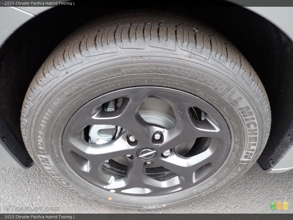 2023 Chrysler Pacifica Hybrid Touring L Wheel and Tire Photo #145858432