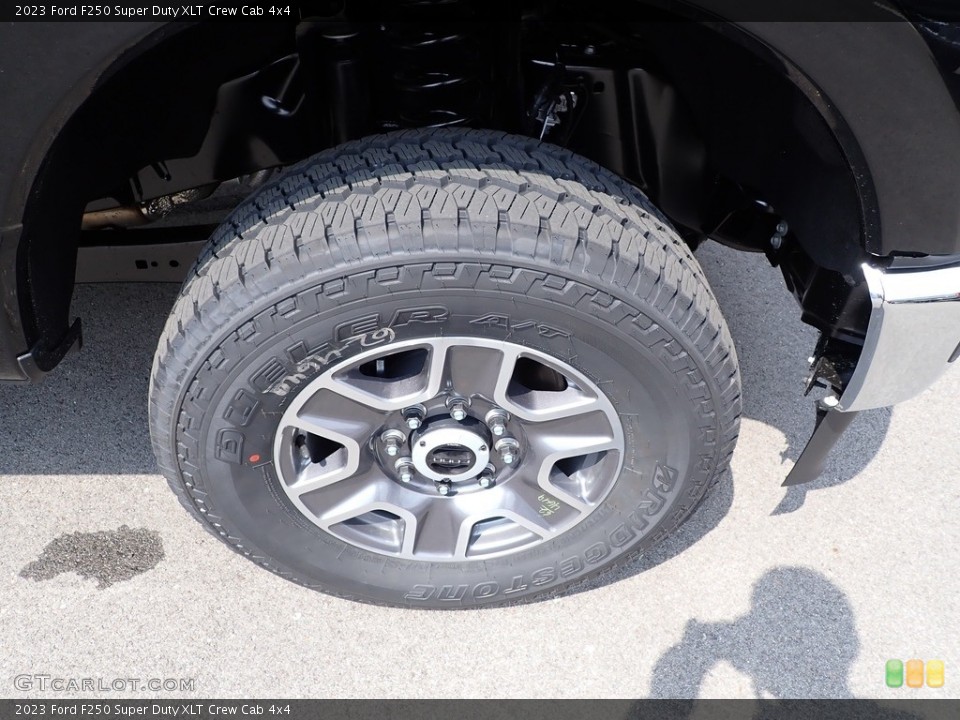 2023 Ford F250 Super Duty XLT Crew Cab 4x4 Wheel and Tire Photo #146016111